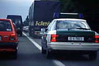 Stau und Rechts&uuml;berholer