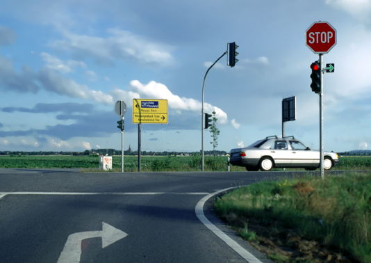 Rechtsabbieger-Gr&uuml;npfeil